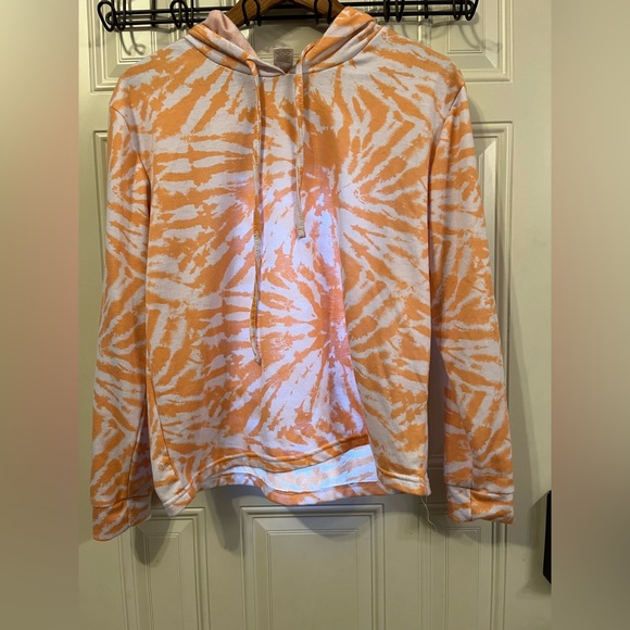 Tops - Peach and white cropped Unbranded Hoodie